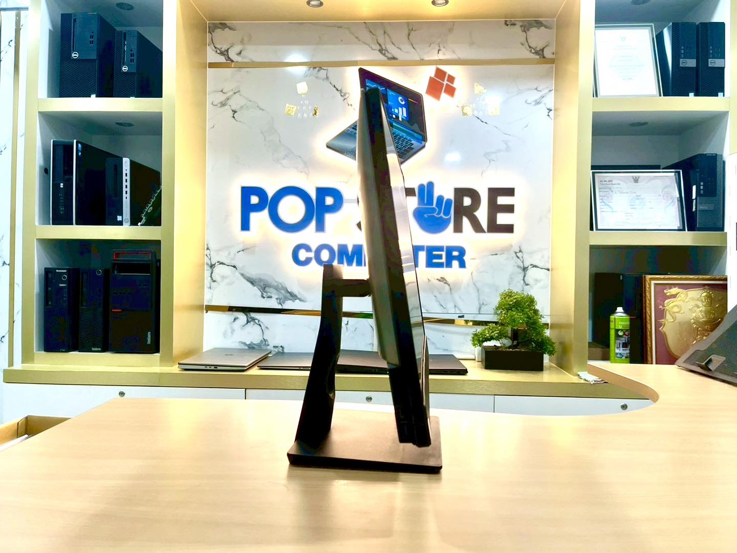 565711058_844812344872308_5857801807329531050_n